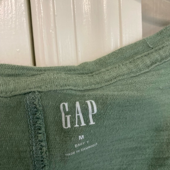 GAP Sage Green V-Neck Short Sleeve Top - Picture 3 of 3